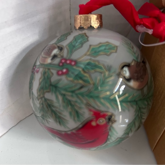 Christmas Tree Ornament CARDINALS Blown Glass Hand Blown INSIDE-Painted/gift box - Picture 9 of 14